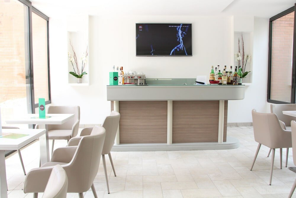 Фото Hotel Executive