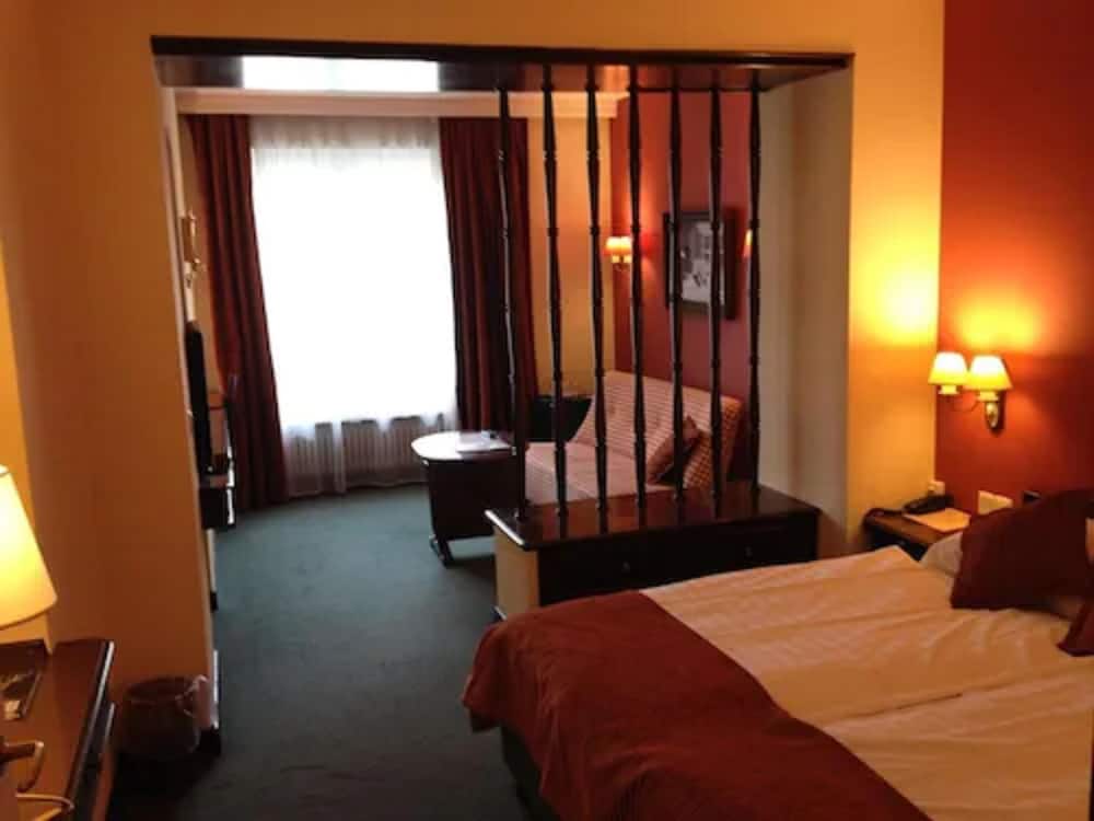 Фото Athmos Hotel