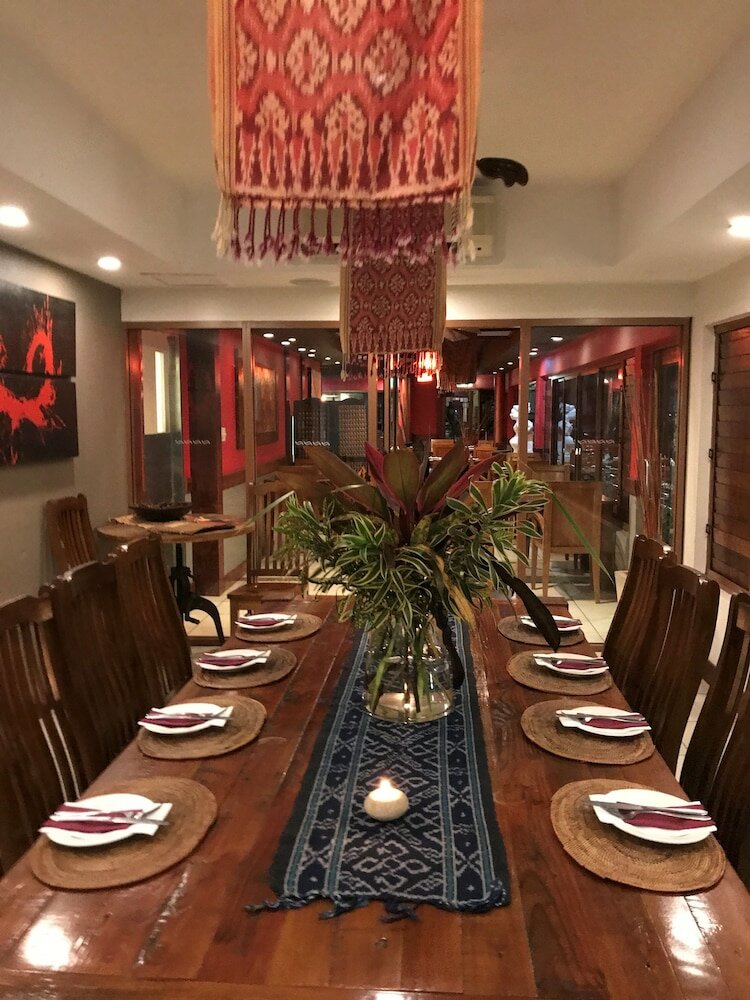 Фото Bay Village Tropical Retreat & Apartments