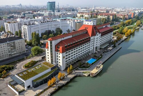 Гостиница Hilton Vienna Danube Waterfront в Вене