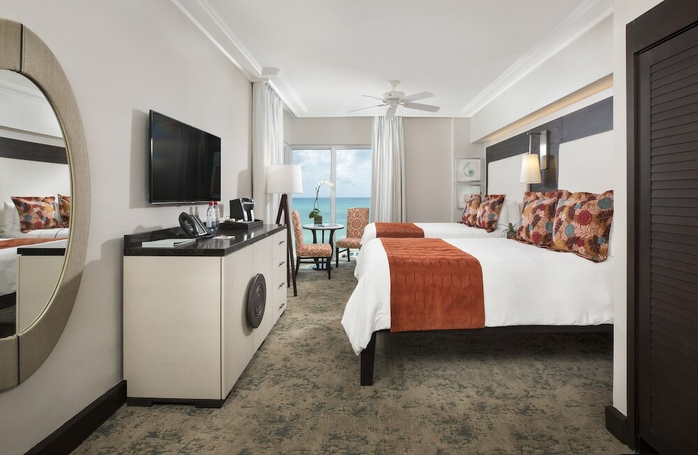 Фото The Palms Hotel & SPA