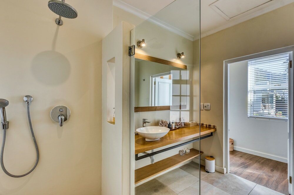 Фото Manor on the Bay