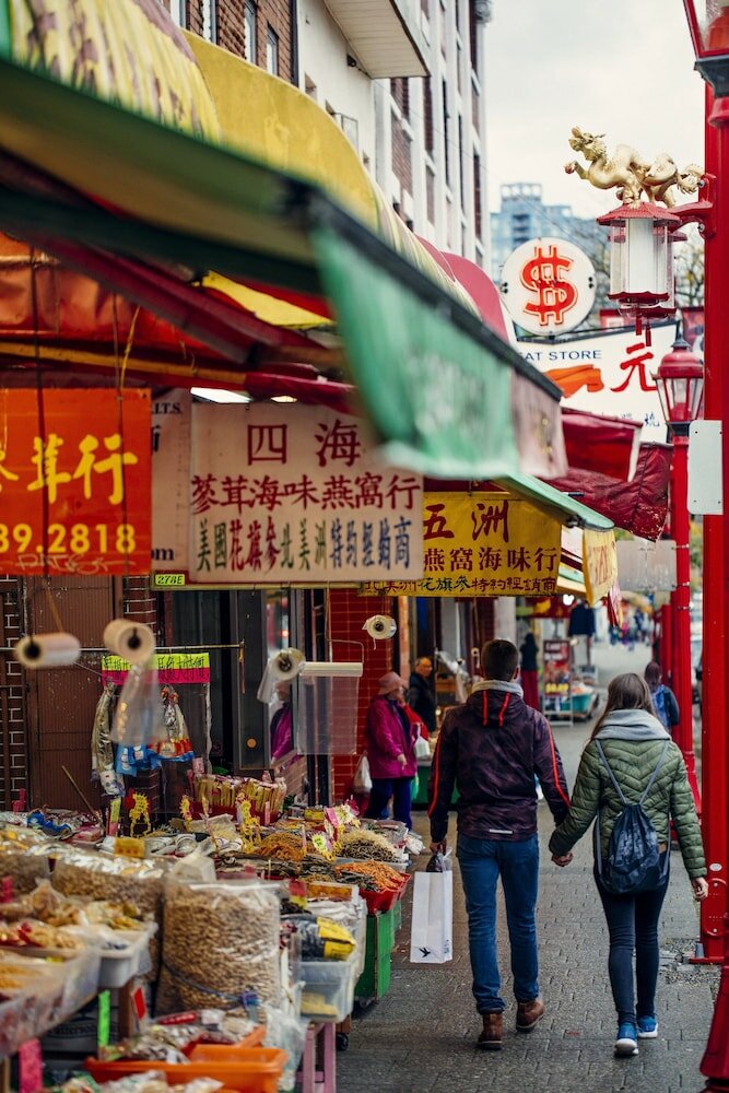 Фото Holiday Inn Hotel & Suites Vancouver Downtown, an Ihg Hotel