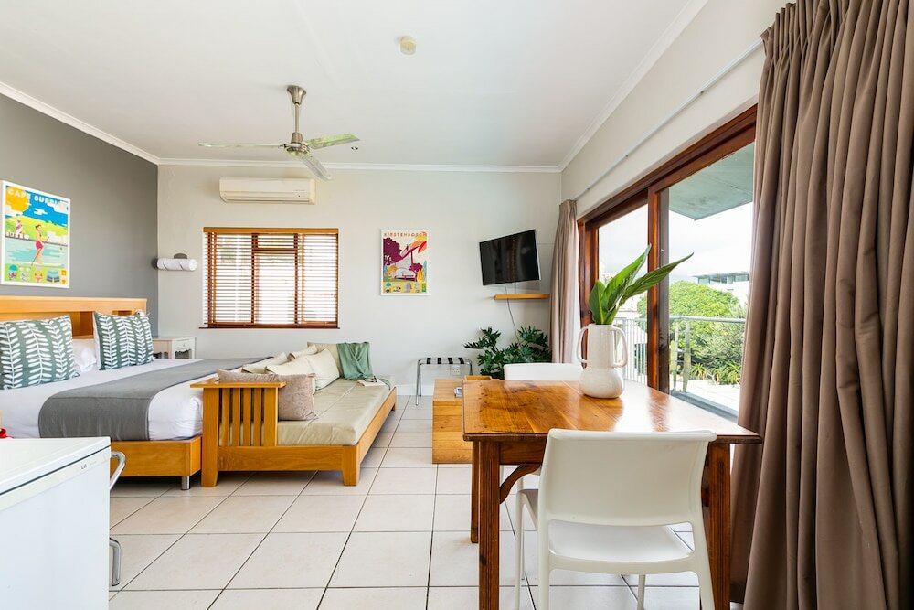 Фото Camps Bay Village