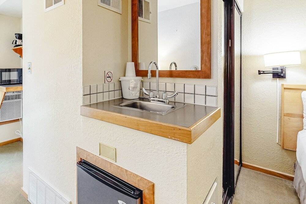 Фото Aspen Mountain Lodge