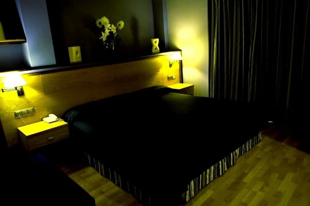 Фото Hotel Cervantes