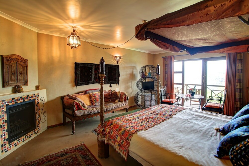 Фото Far Hills Hotel