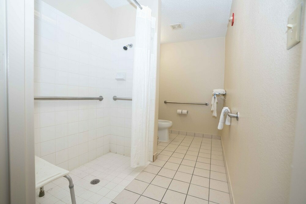 Фото Regency Inn & Suites