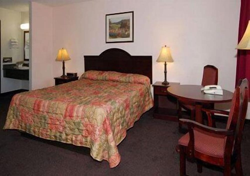 Фото Quality Inn & Suites Cameron Park Shingle Springs