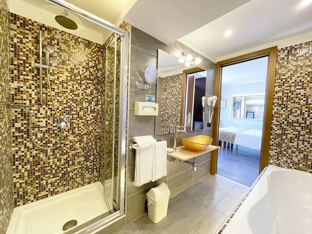 Фото Central Hotel