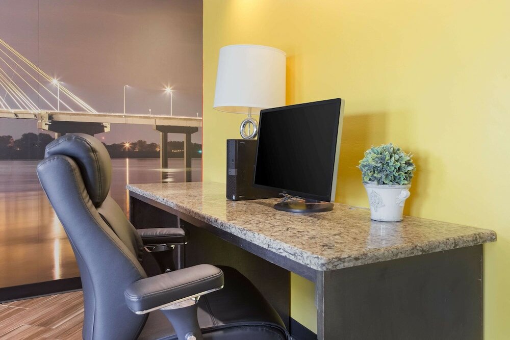 Фото Clarion Pointe