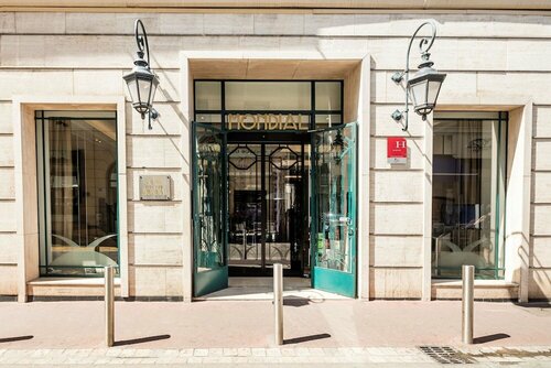 Внешний вид отеля Best Western Premier Le Mondial в Каннах, фото 3