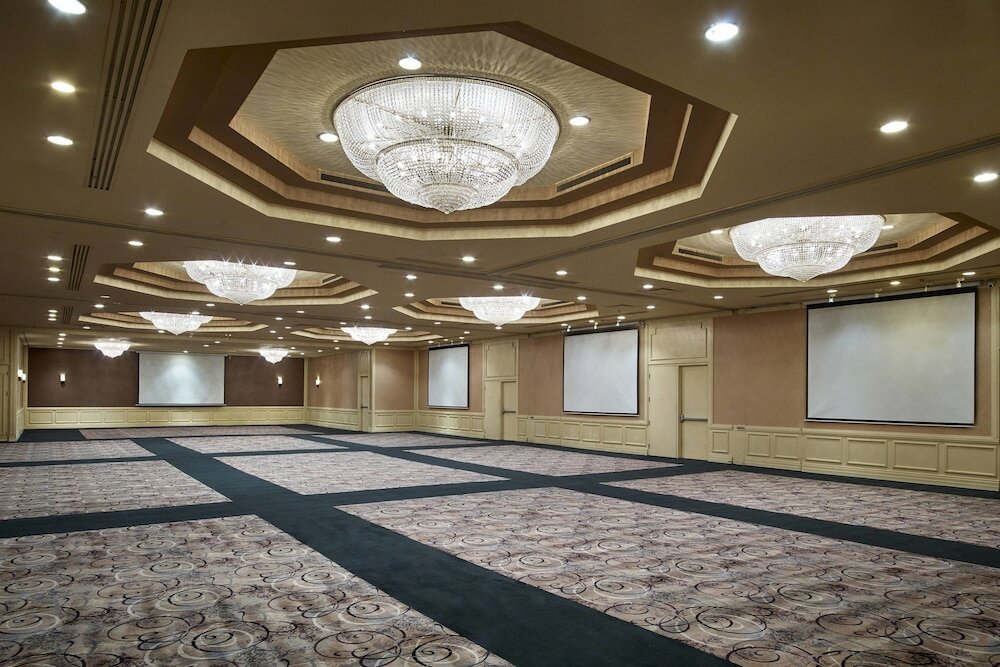 Фото Sheraton Hamilton Hotel