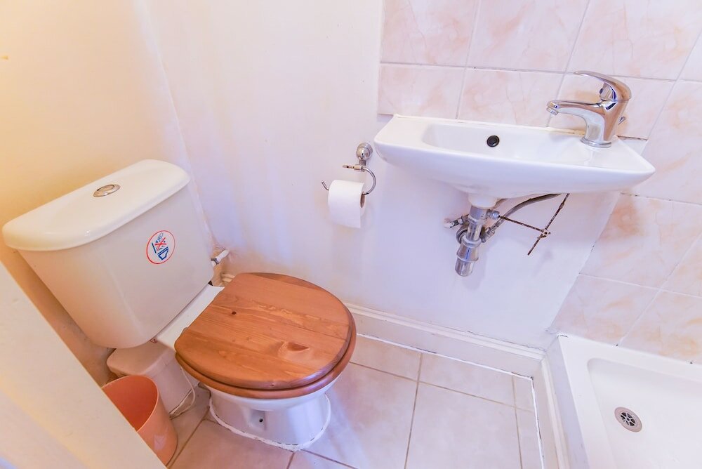 Фото Mandalay Picton House Hotel