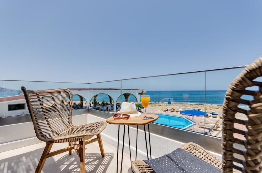 Фото Pyrgos Blue