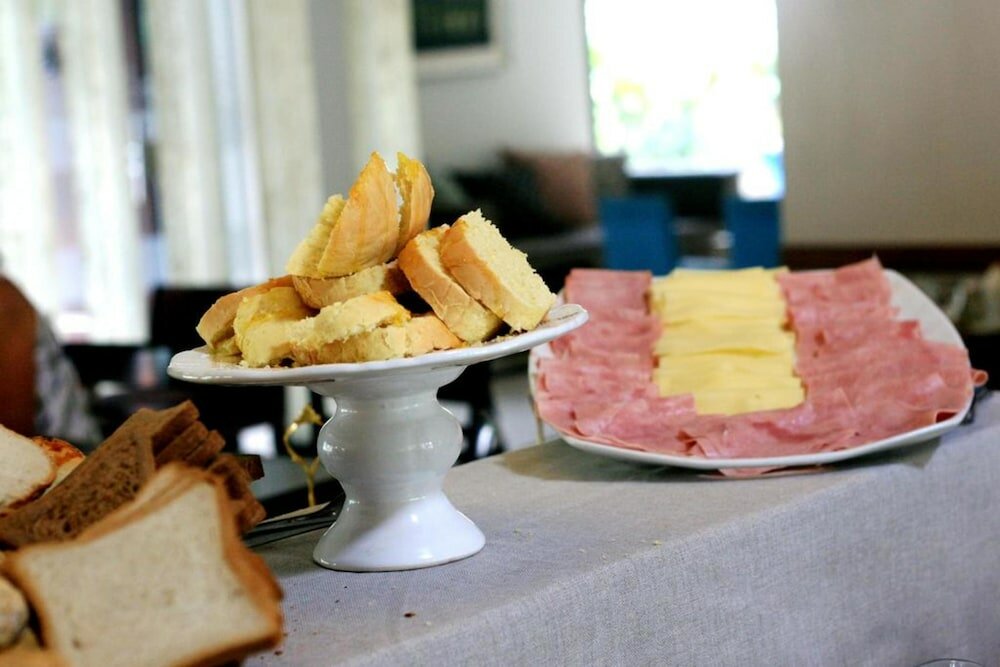 Фото Howard Johnson by Wyndham Yerba Buena