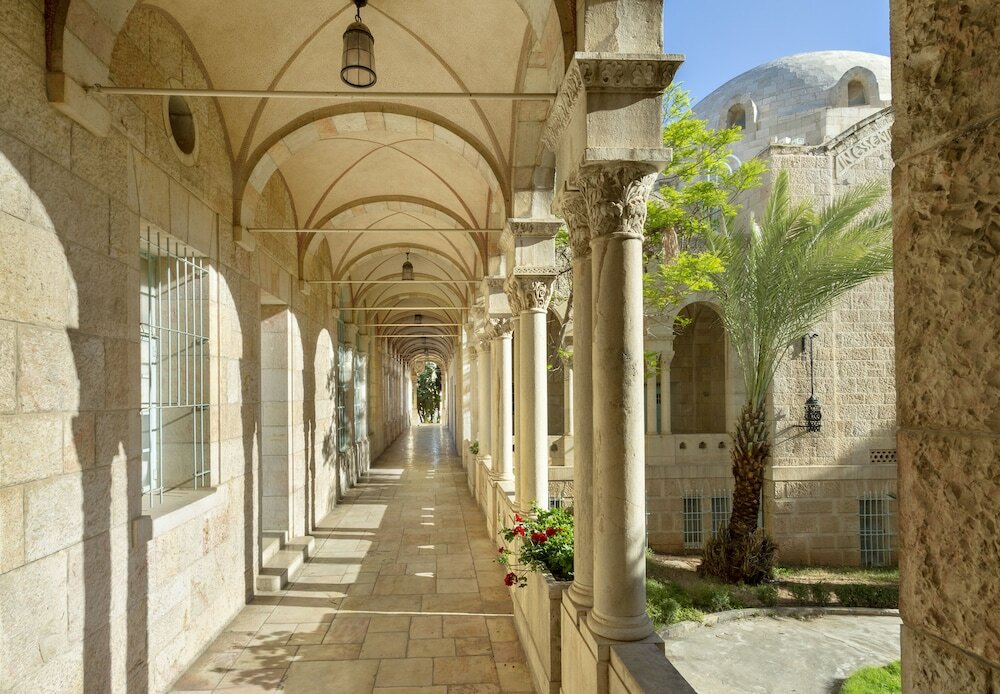 Фото Three Arches Hotel