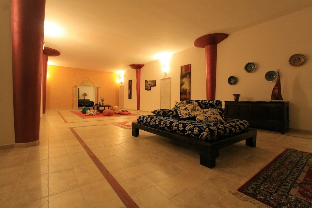 Фото Salenthouse