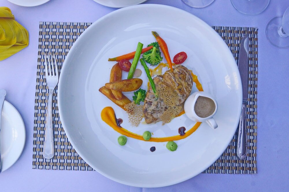 Фото Triumph Hotel