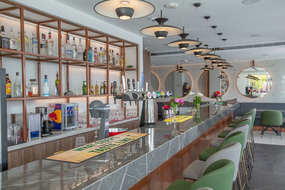 Фото Anthea Hotel Apartments