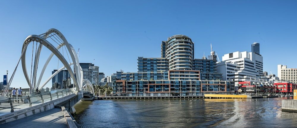 Фото Melbourne Holiday Apartments Flinders Wharf