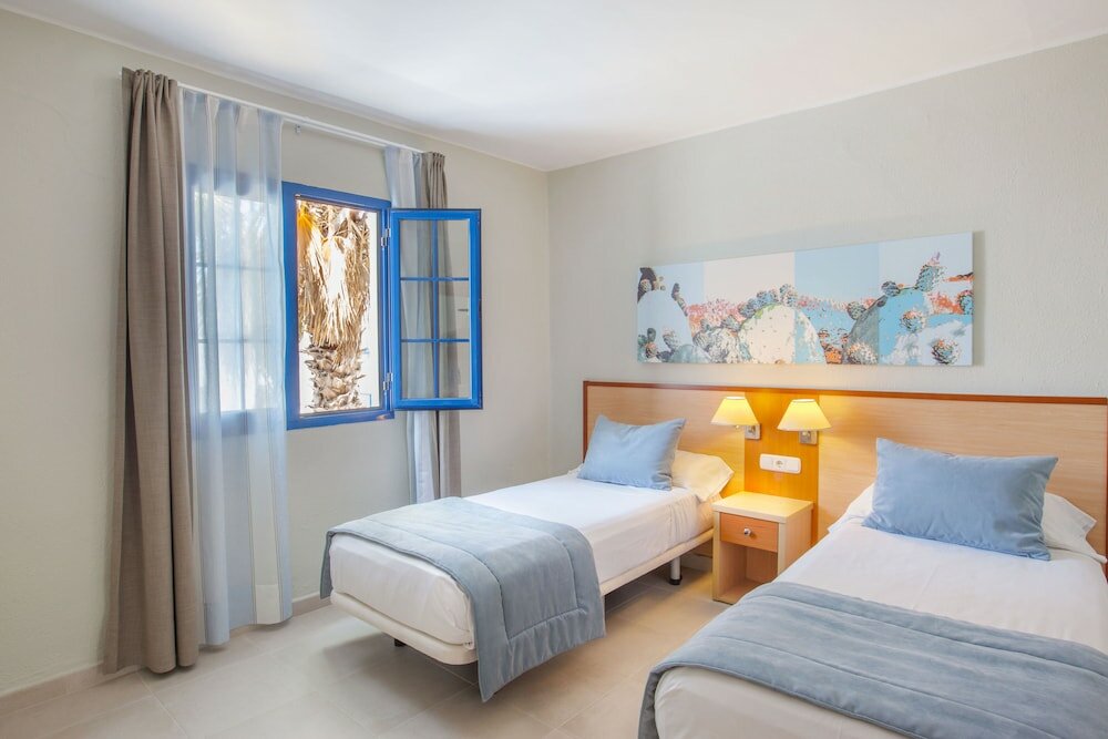 Фото Grupotel Cinco Plazas