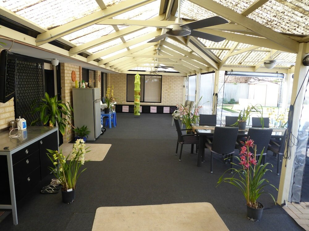 Фото Jennys Retreat B&b