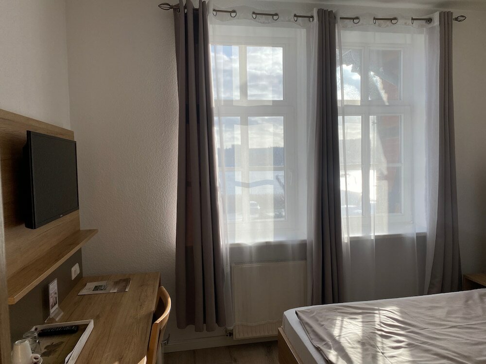 Фото Hotel Pension Zum Alten Fährhaus