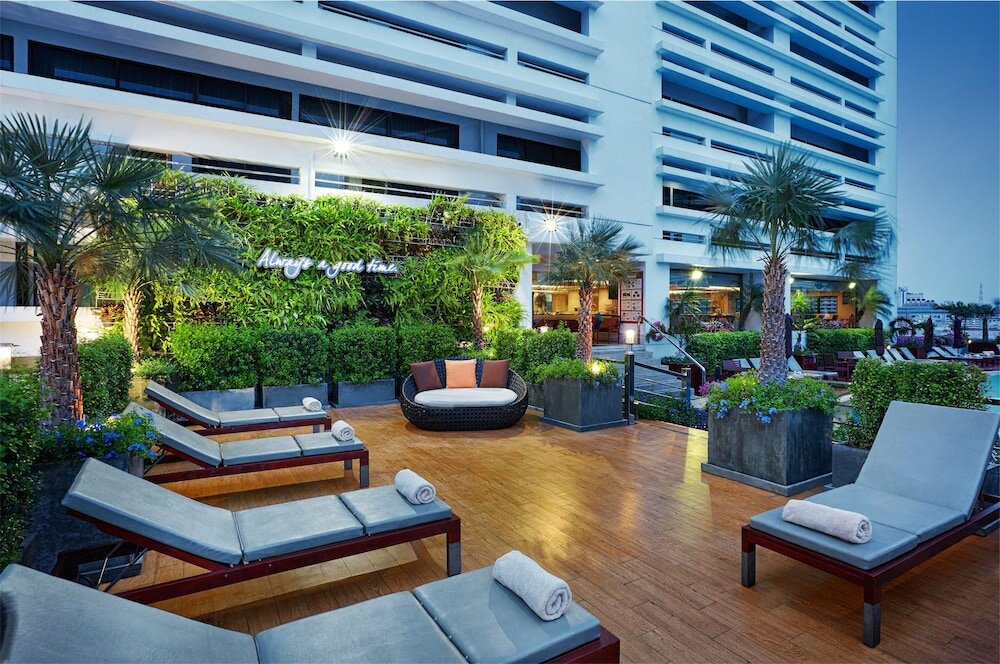 Фото Centre Point Plus Hotel Silom