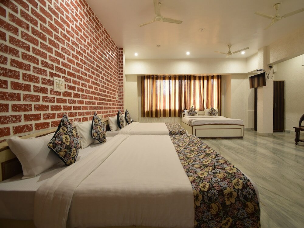 Фото Oyo 30226 Hotel Darshan Palace