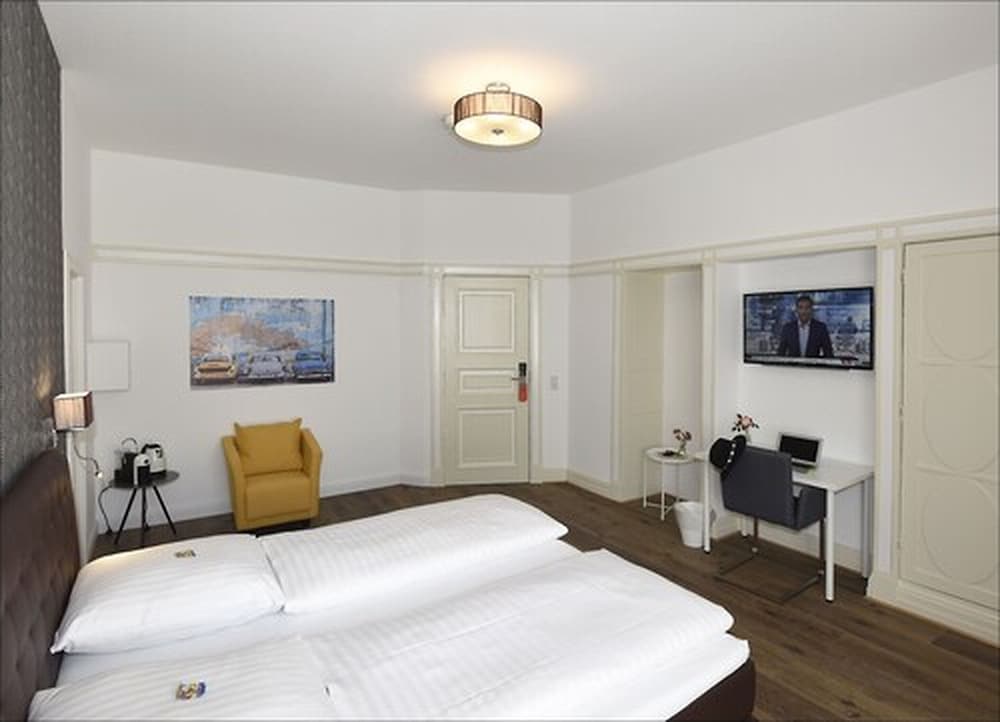 Фото отеля 2