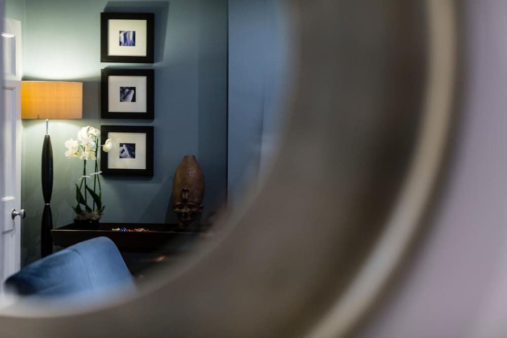 Фото Montagu Place Hotel