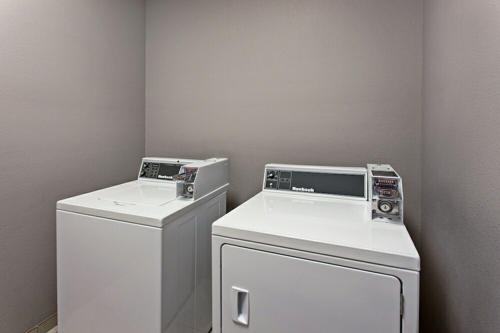 Фото Holiday Inn Express & Suites Anaheim Resort Area, an Ihg Hotel