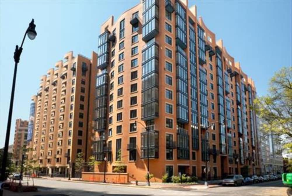 Фото Global Luxury Suites at The Convention Center