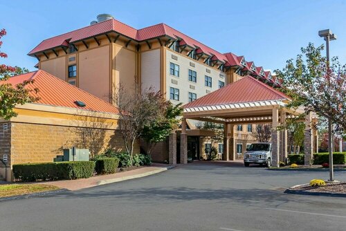 Внешний вид отеля Comfort Suites Near Casinos Norwich-Uncasville Ct в Норидже, фото 1