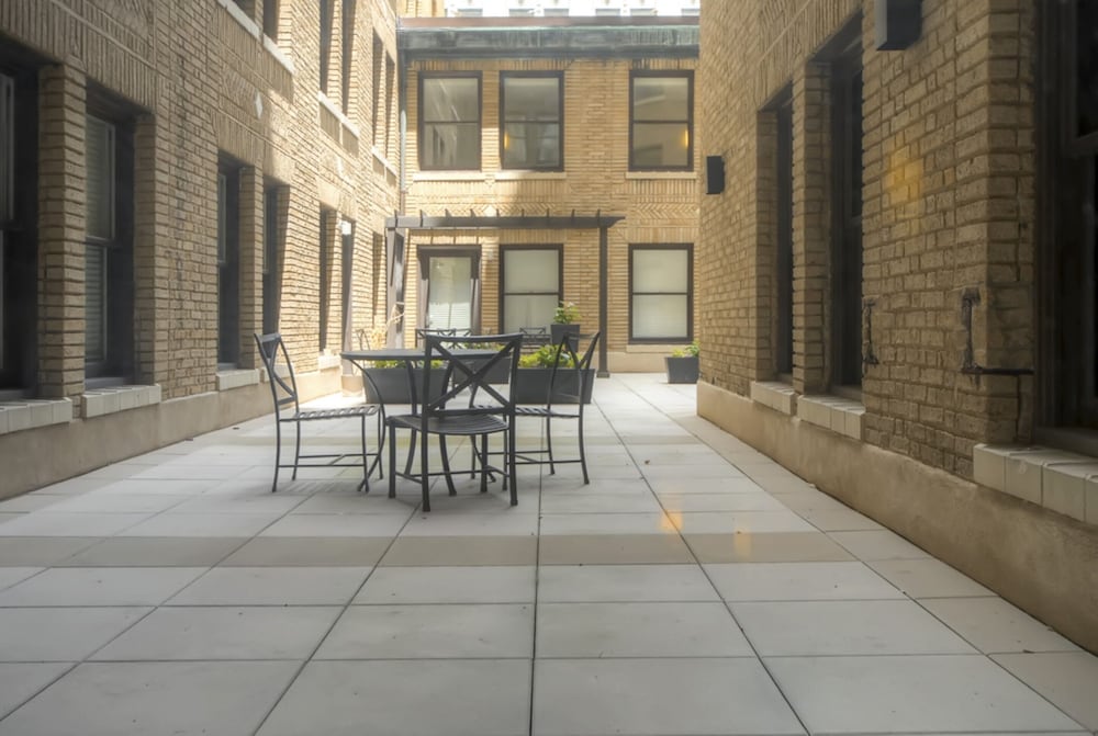 Фото Global Luxury Suites at The White House