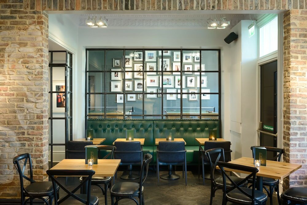 Фото Black Ivy Hotel