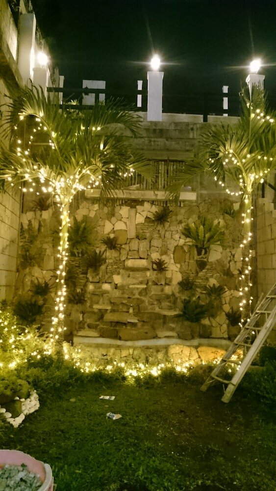 Фото Chateau Beatrice Bed & Breakfast