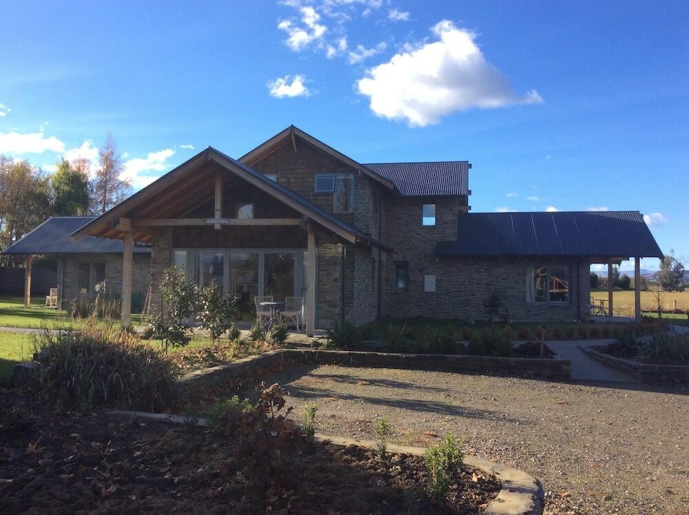 Фото Golf Course Road Chalets