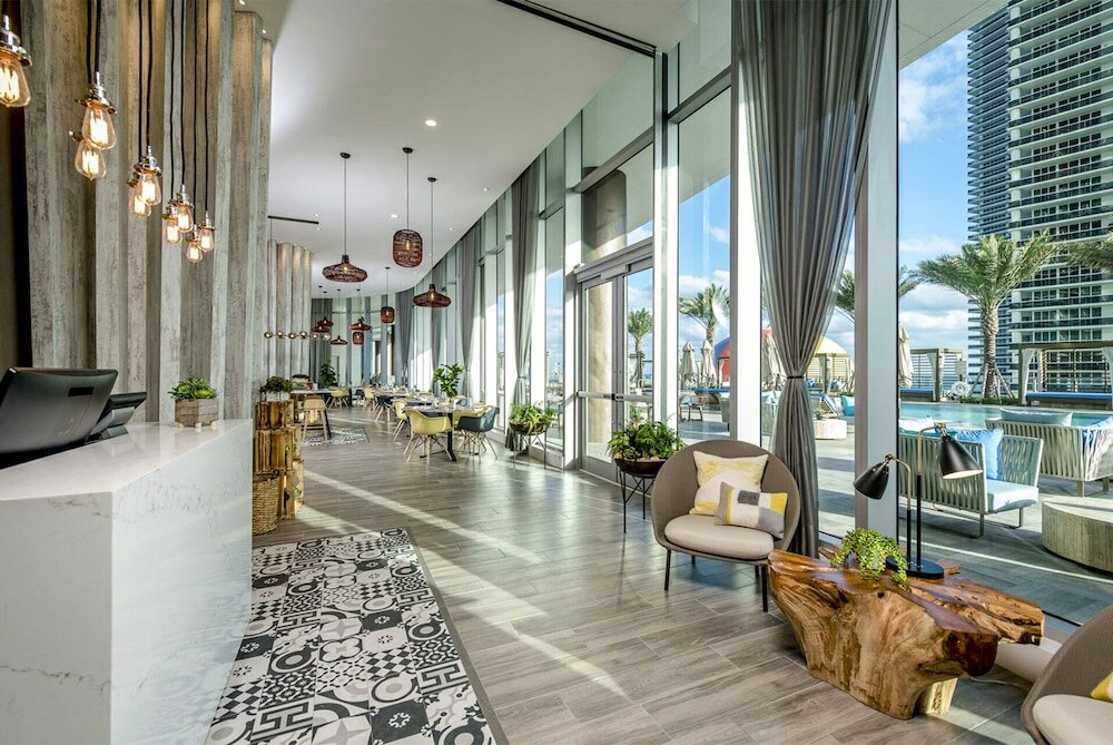 Фото Stunning ocean view condo in Hyde Beach