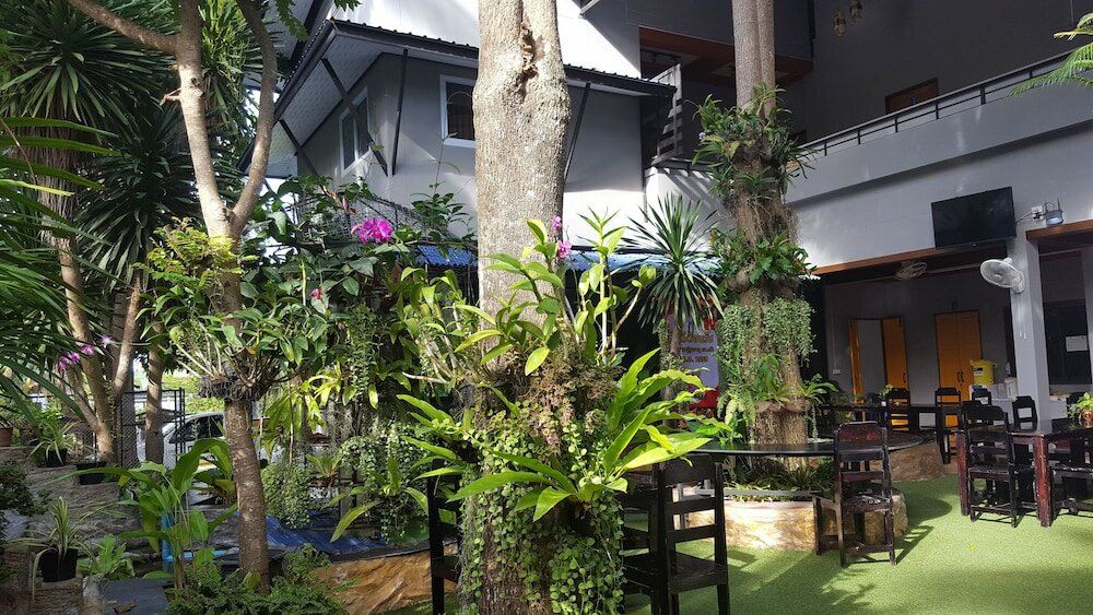 Фото First & Frang Hotel