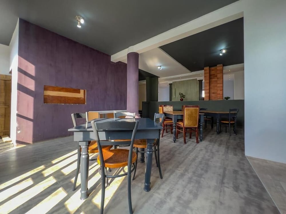 Фото Flagridge County Lodge