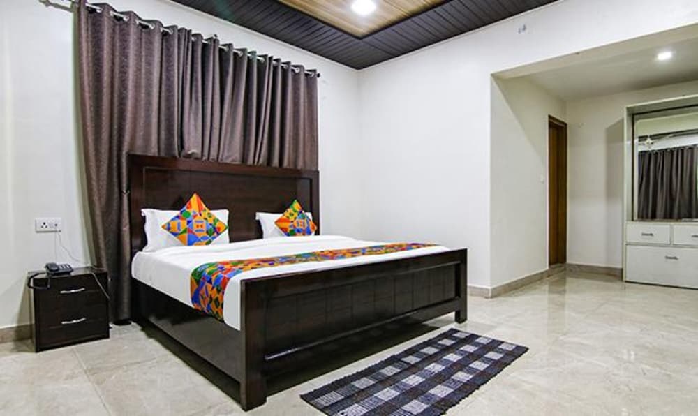 Фото Fabhotel Wildflower Inn