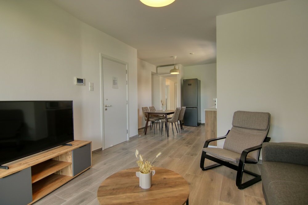 Фото Phaedrus Living Coral Suites Seabreeze