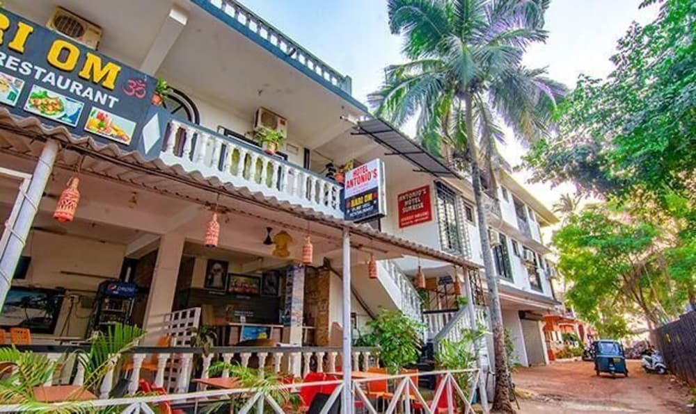 Фото отеля 1