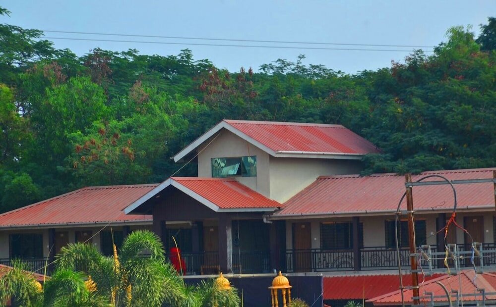 Фото Shrubbery Palms Resort