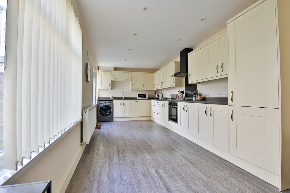 Фото Tranquil 3-bed Home in Cardiff