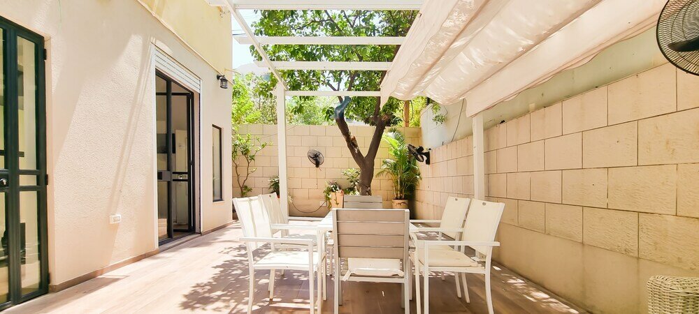 Фото Yona Hanavi Mmimosa