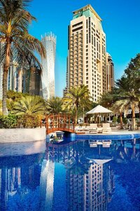 Гостиница Al Habtoor Grand Resort, Autograph Collection