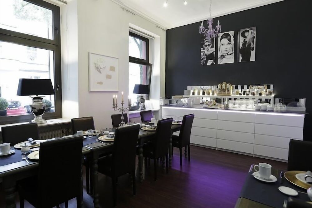 Фото Hotel Am Volksgarten